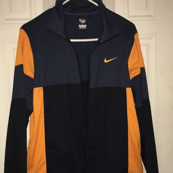 Nike jacket - Picture 8 of 8